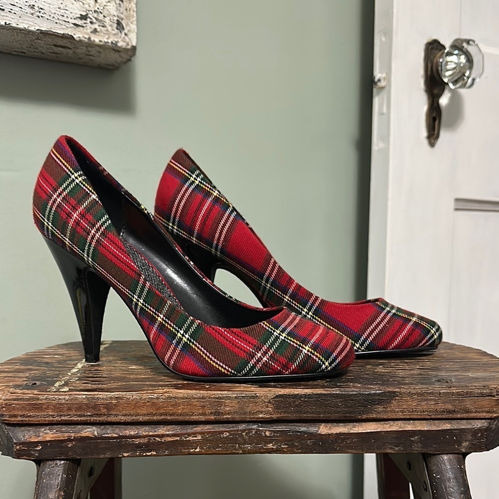 ROCKETDOG Red Plaid Textile w/ Faux Black Patent Leather Heels